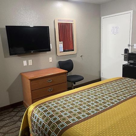 Super 7 Inn Memphis Extérieur photo