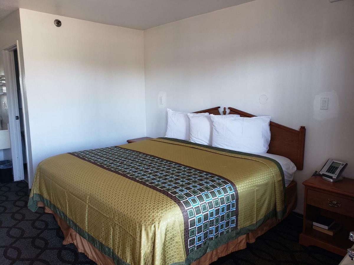 Super 7 Inn Memphis Extérieur photo